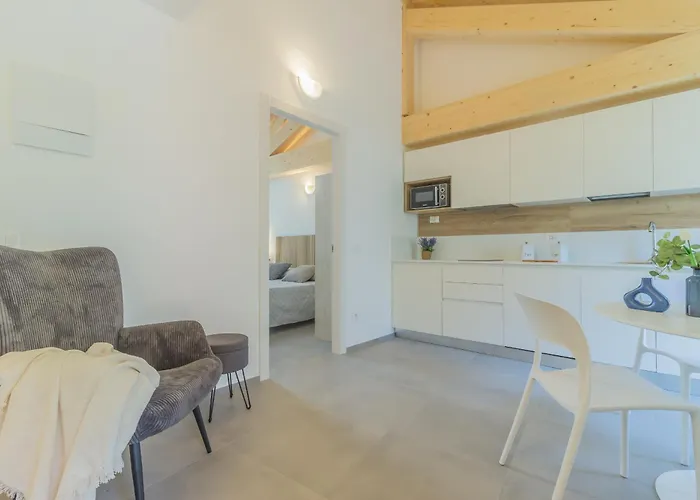 Ca Magnolia 3 *