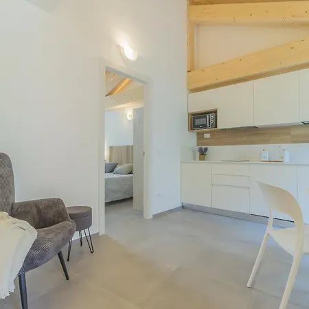 Ca Magnolia 3 *